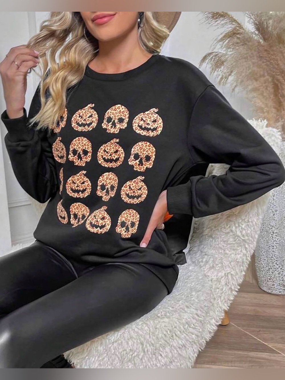 Black Women's Leopard Pumpkin Skull Graphic crewneck sweatshirt